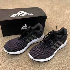 Adidas energy cloud cloudfoam women’s size 7 in black NIB never worn
